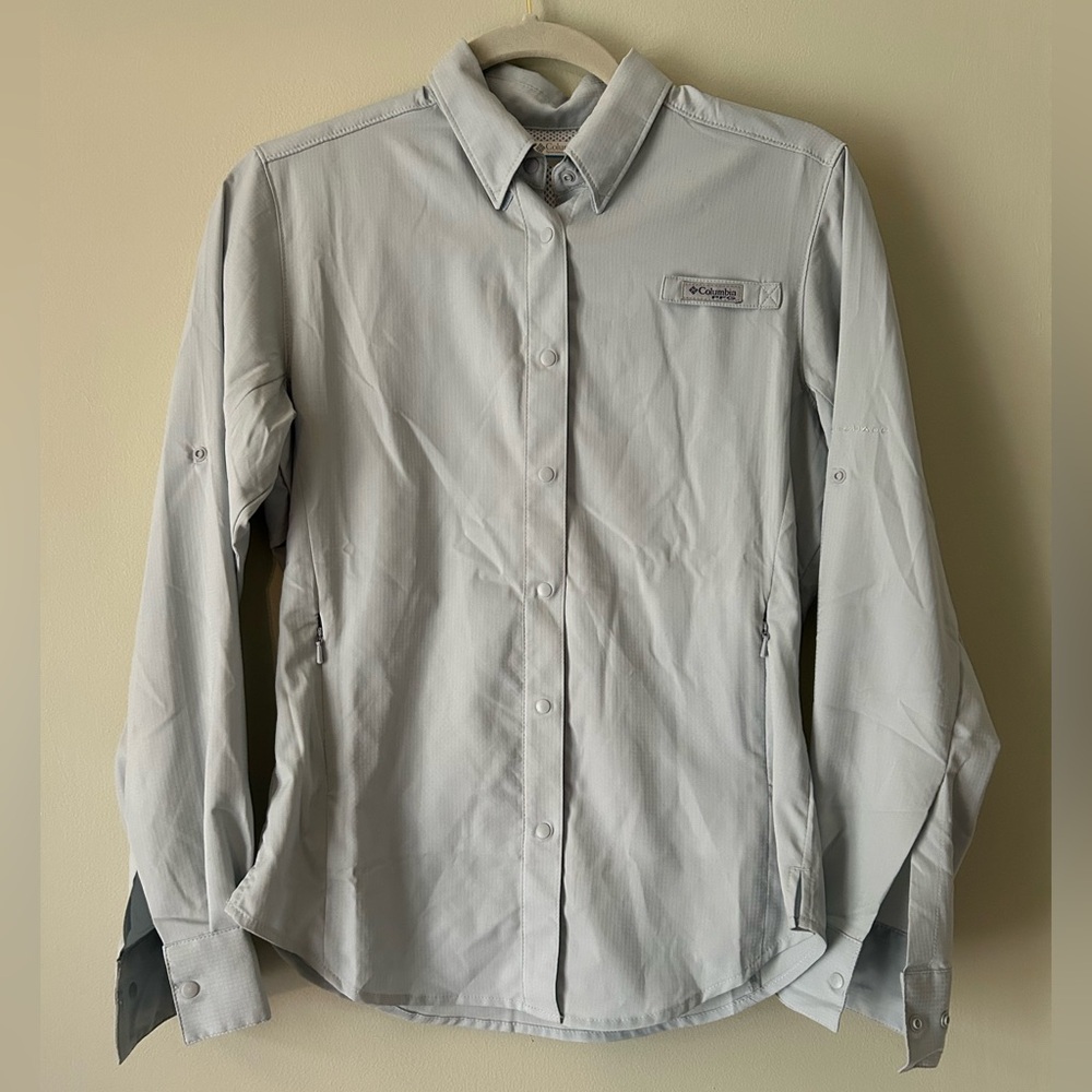 Columbia Women’s PFG Tamiani II Hiking Shirt in Cirrus Gray